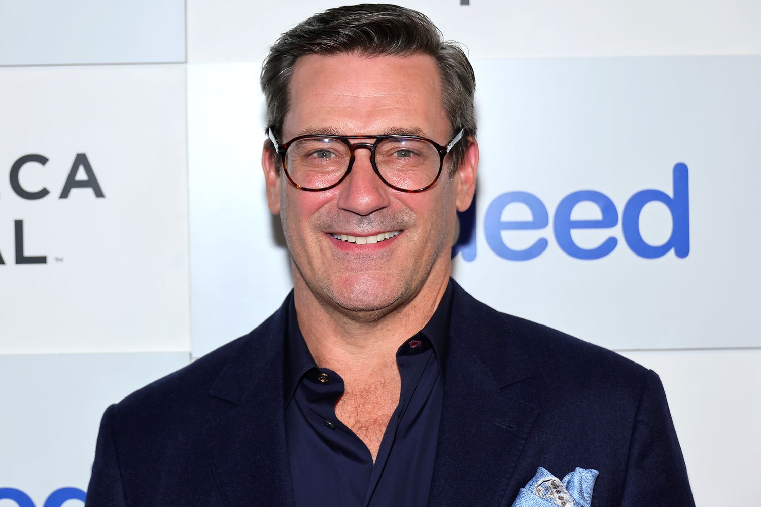 Jon Hamm Takes the Stage at Karaoke Bar in Chicago and Performs Hits