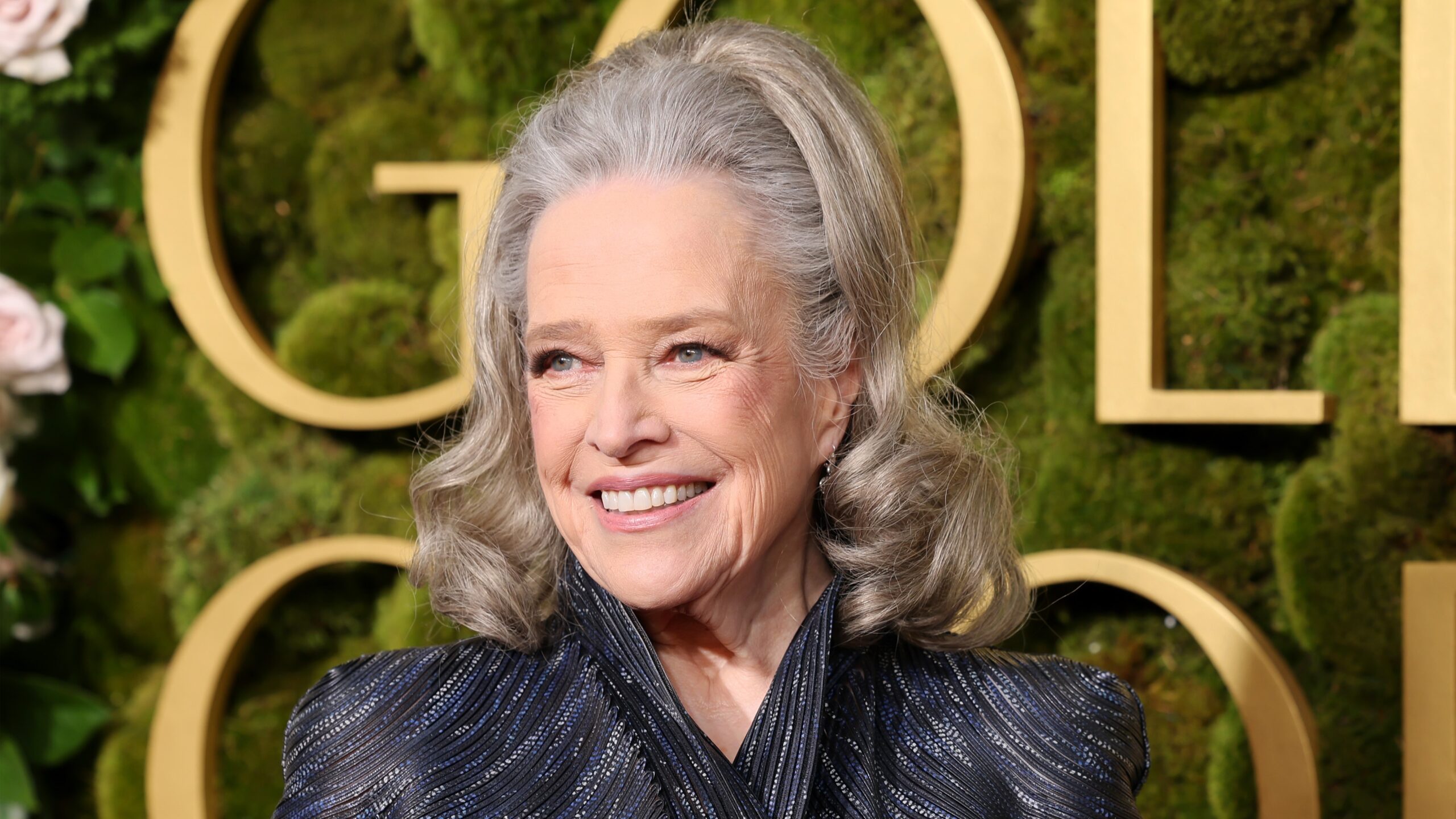 Kathy Bates Dazzles at the Golden Globes After 100-lb Weight Loss