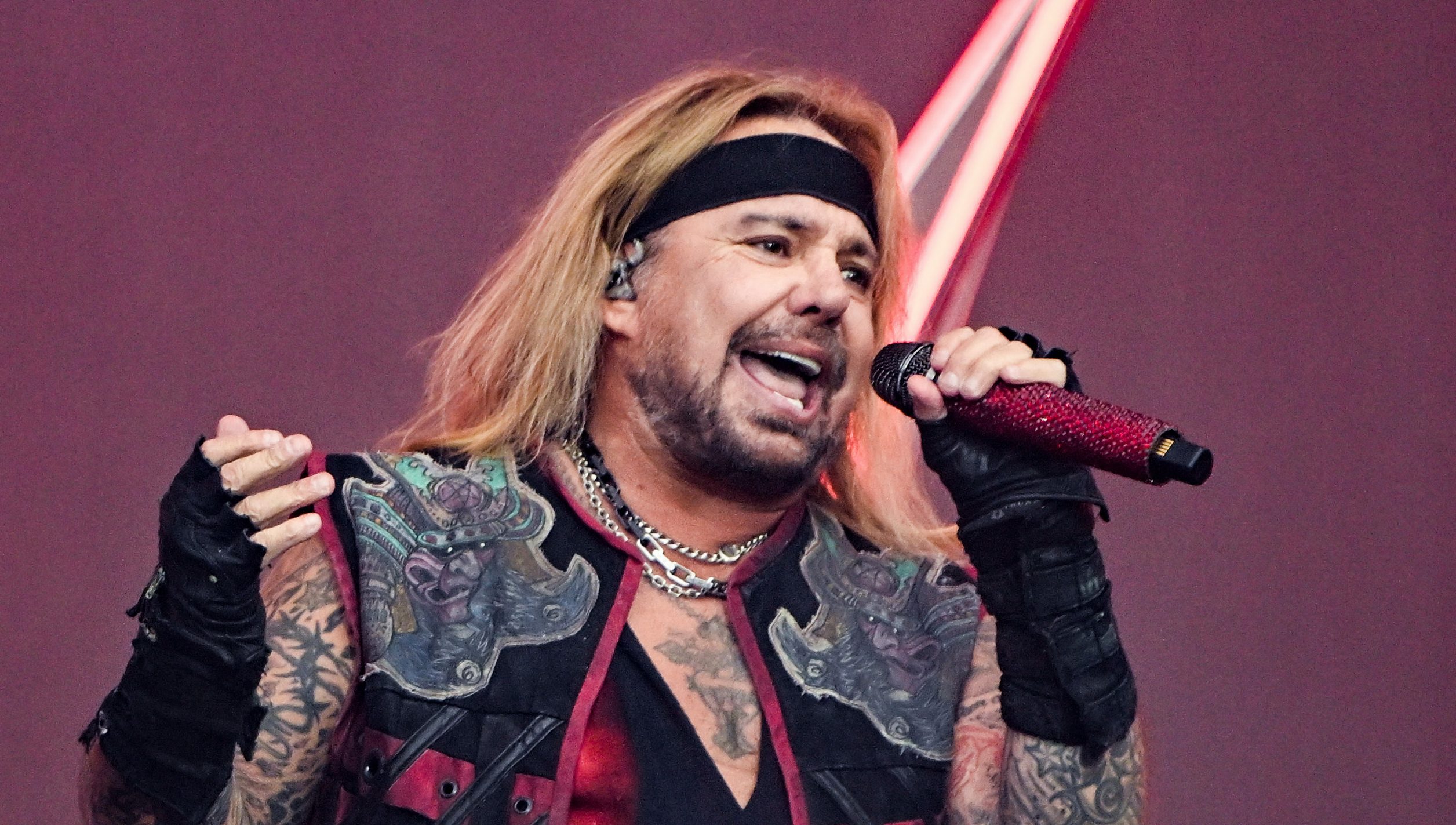 Does the Motley Crue Musician Have Kids? – Hollywood Life