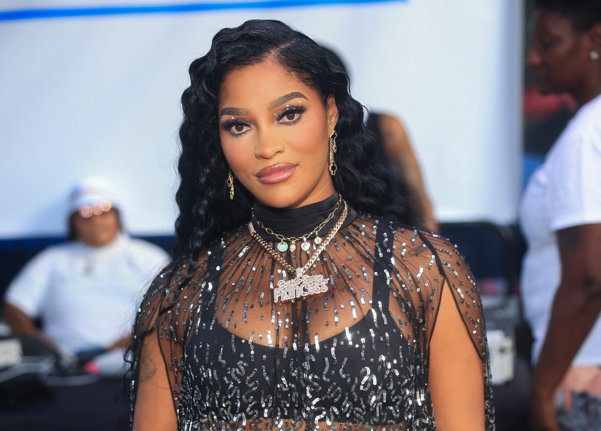 Princess Vibes Only! The Internet Is Livin’ For Joseline Hernandez & Bonnie Bella’s Lavish Lobster Date (WATCH)