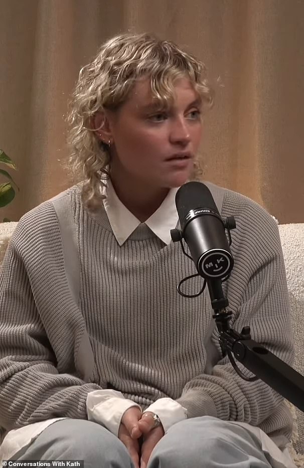 JoJo Siwa 's ex-partner Kath Ebbs has broken their silence over their split from the dancer in a tearful podcast interview