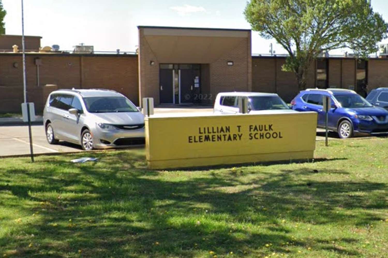 Kindergarten Graduation Turns into Mass Brawl After Parents Exchange Punches