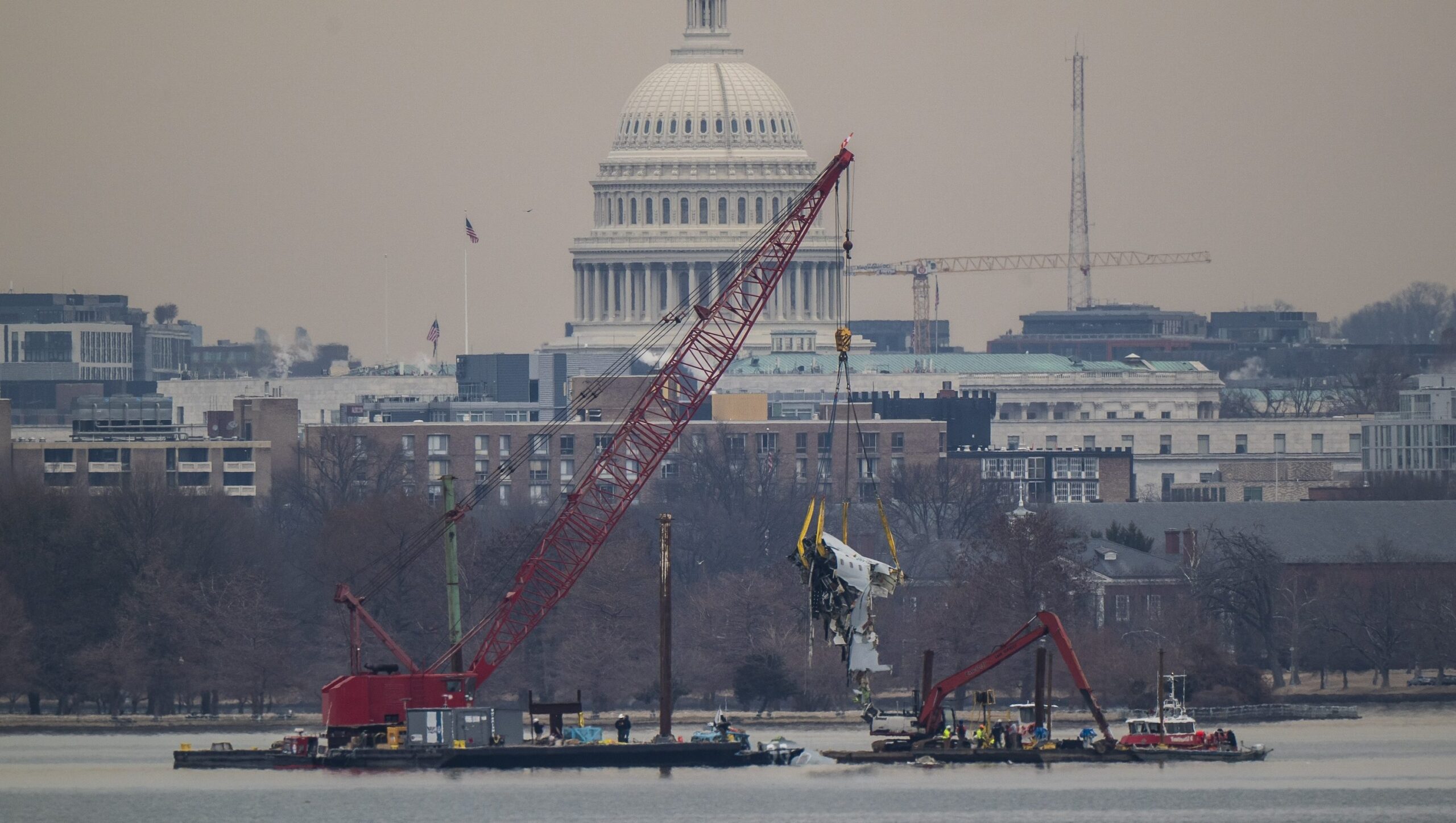 Inside the Most Fatal Aviation Disasters – Hollywood Life