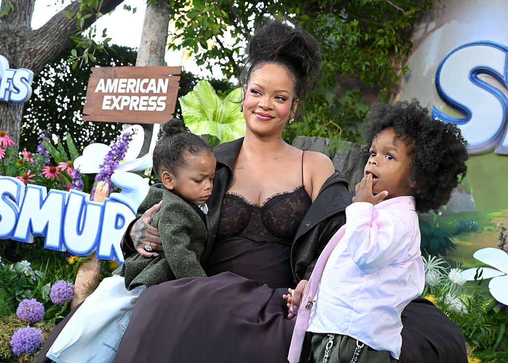 Fashion Killa Cuties! Rihanna Makes Red Carpet Debut With Both Sons, RZA & Riot, At ‘Smurfs’ LA Premiere