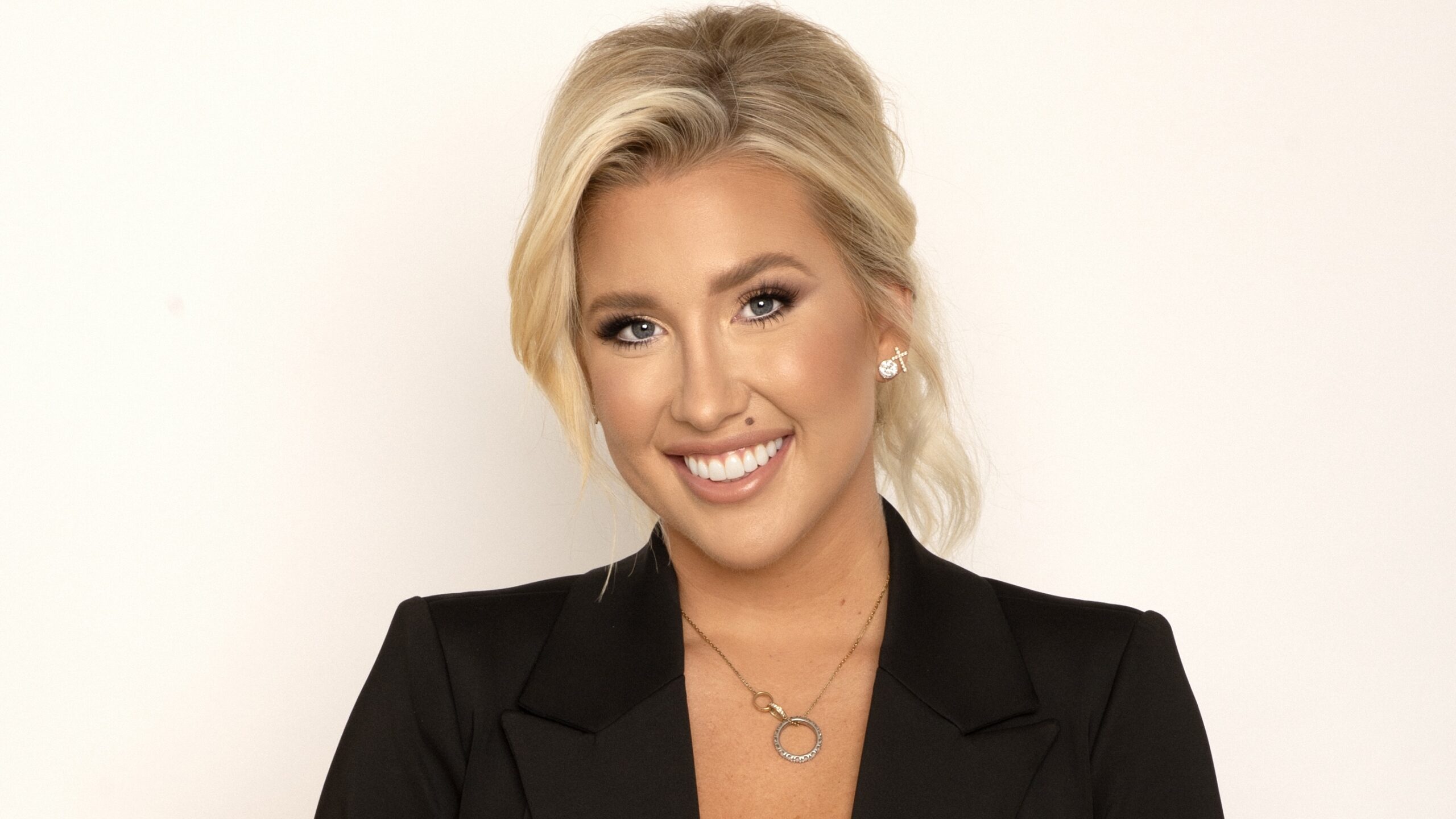 Spill The Tea, Sis! Savannah Chrisley Reveals She Underwent Liposuction After Gaining 40 Pounds (VIDEO)