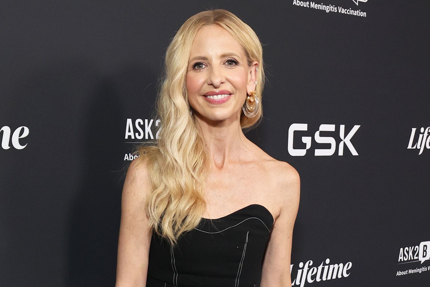 Sarah Michelle Gellar Reveals Her Favorite Time to Sip a 'Bitter' Cocktail (Exclusive)