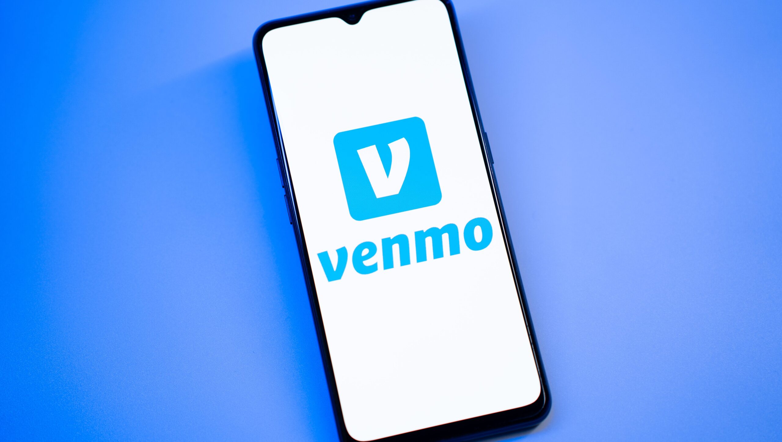 When Will Venmo Be Back Up? Here’s the App’s Status Amid AWS Outage – Hollywood Life
