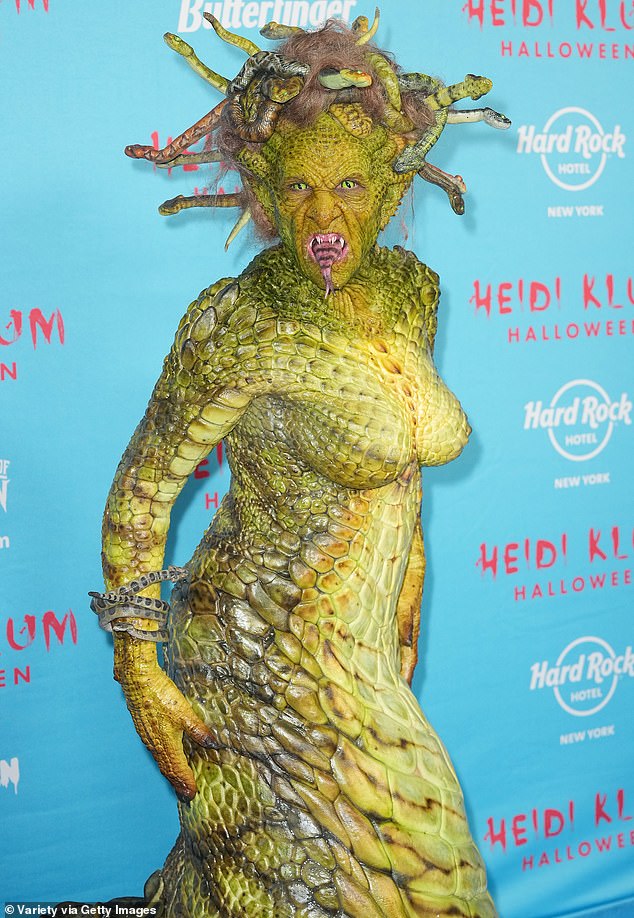 Heidi Klum , the queen of the Halloween costumes, has finally revealed her latest transformation after weeks of bated breath from the public - Medusa