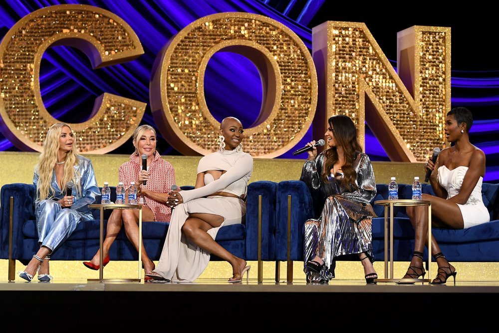 RHOM stars Alexia Nepola and Kiki Barth help fainting man