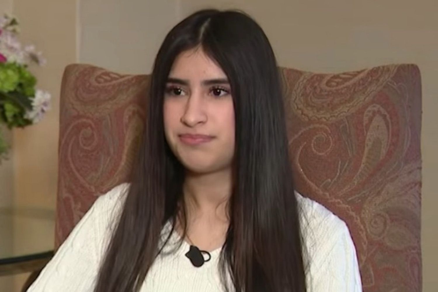 Teen Girl Hears Clearly for First Time After Being Born Without a Right Ear