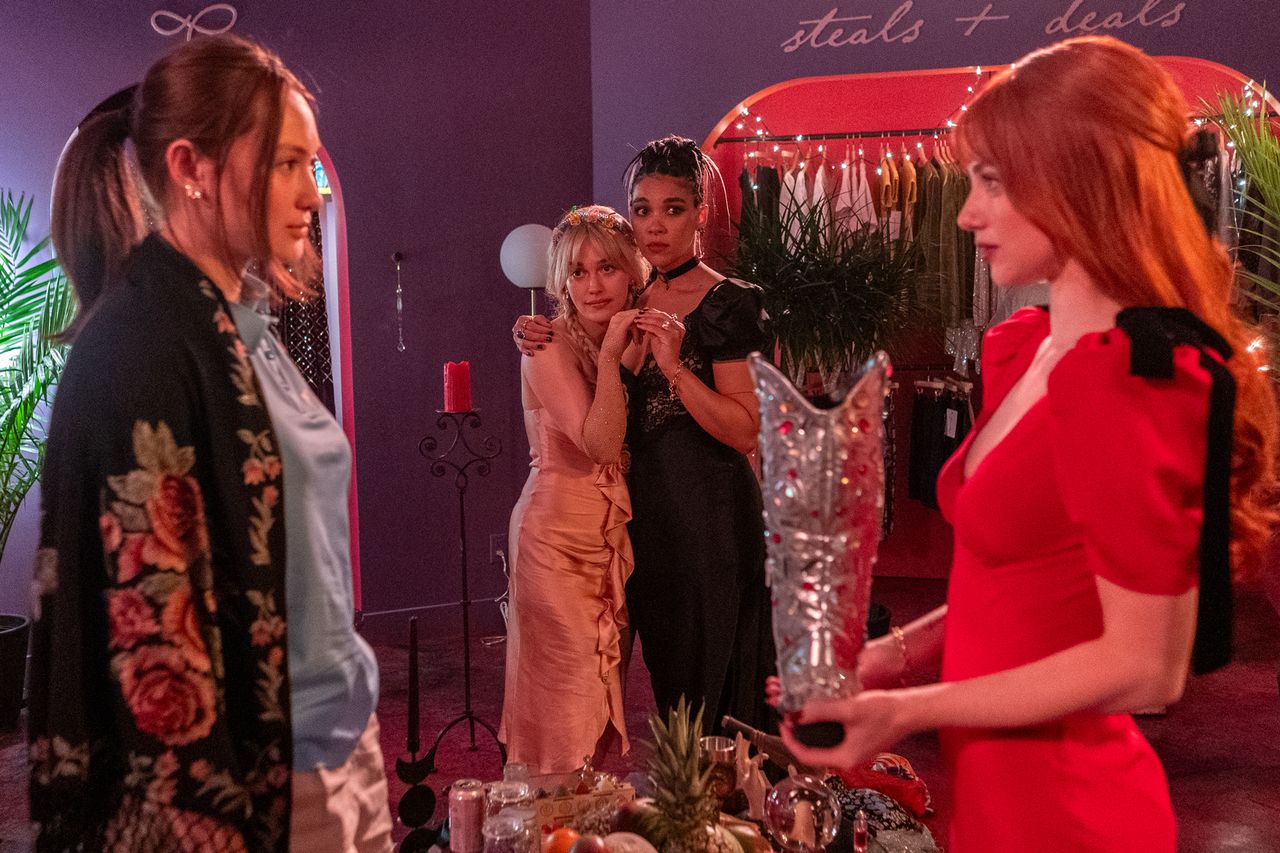 Lili Reinhart and Lola Tung Lead a Coven of Witchy Mean Girls in “Forbidden Fruits ”Trailer