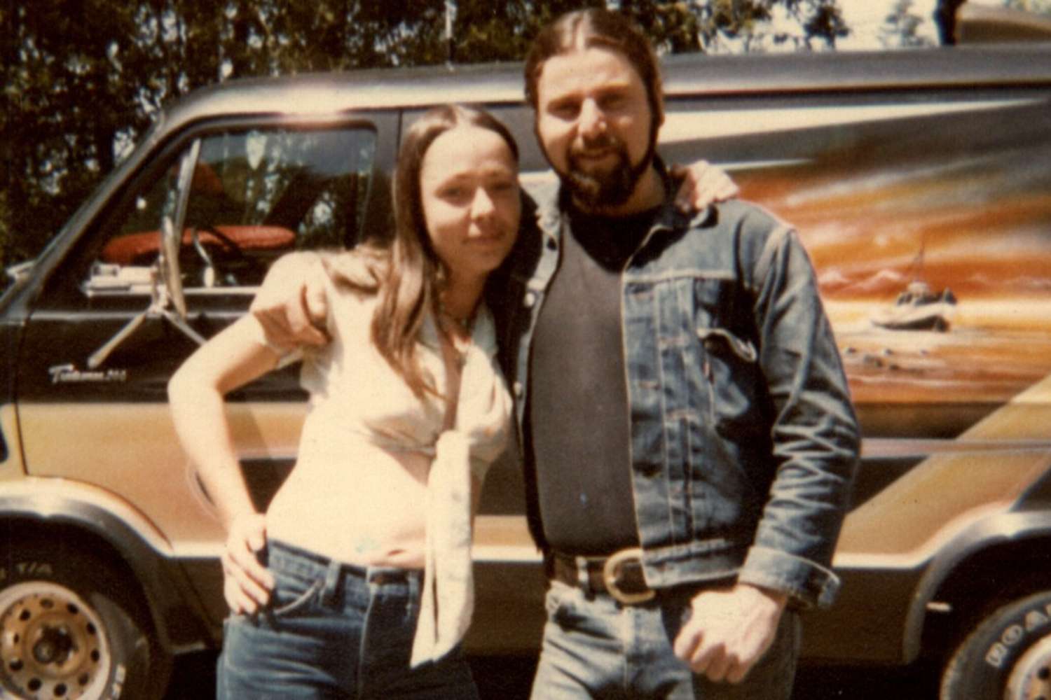 Teresa Peroni and Mark SanfratelloCredit: National Missing and Unidentified Persons System