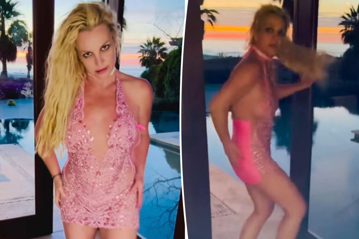 Britney spears slaps butt, dances in hot pink mini dress