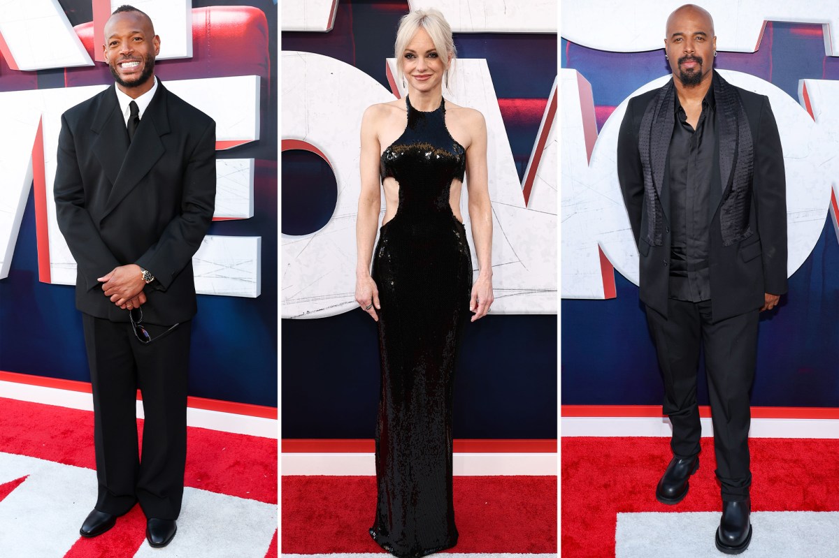 Anna Faris, Marlon Wayans, Shawn Wayans and more.