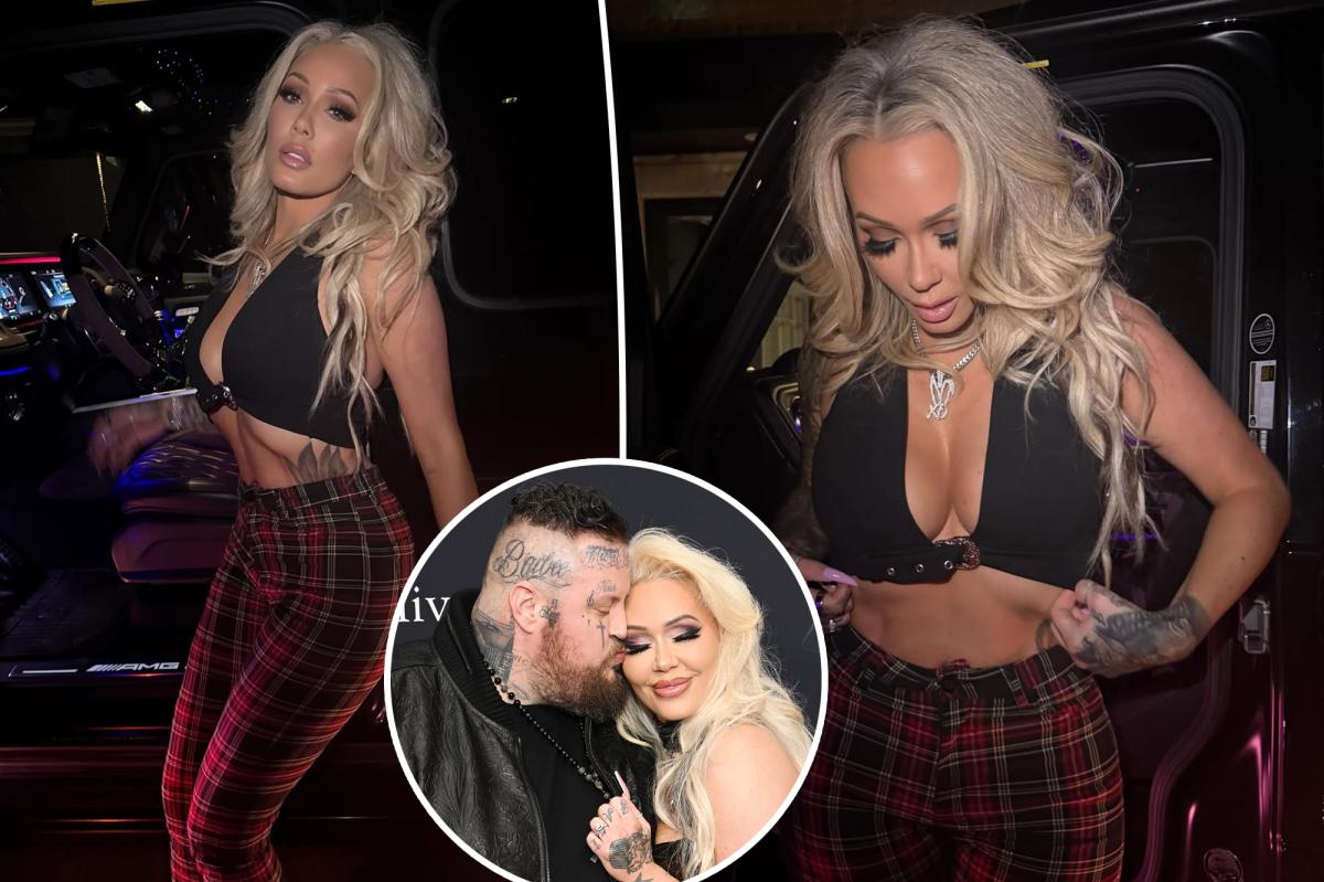 Bunnie Xo shows off curves in plunging top during girls' night out amid Jelly Roll divorce