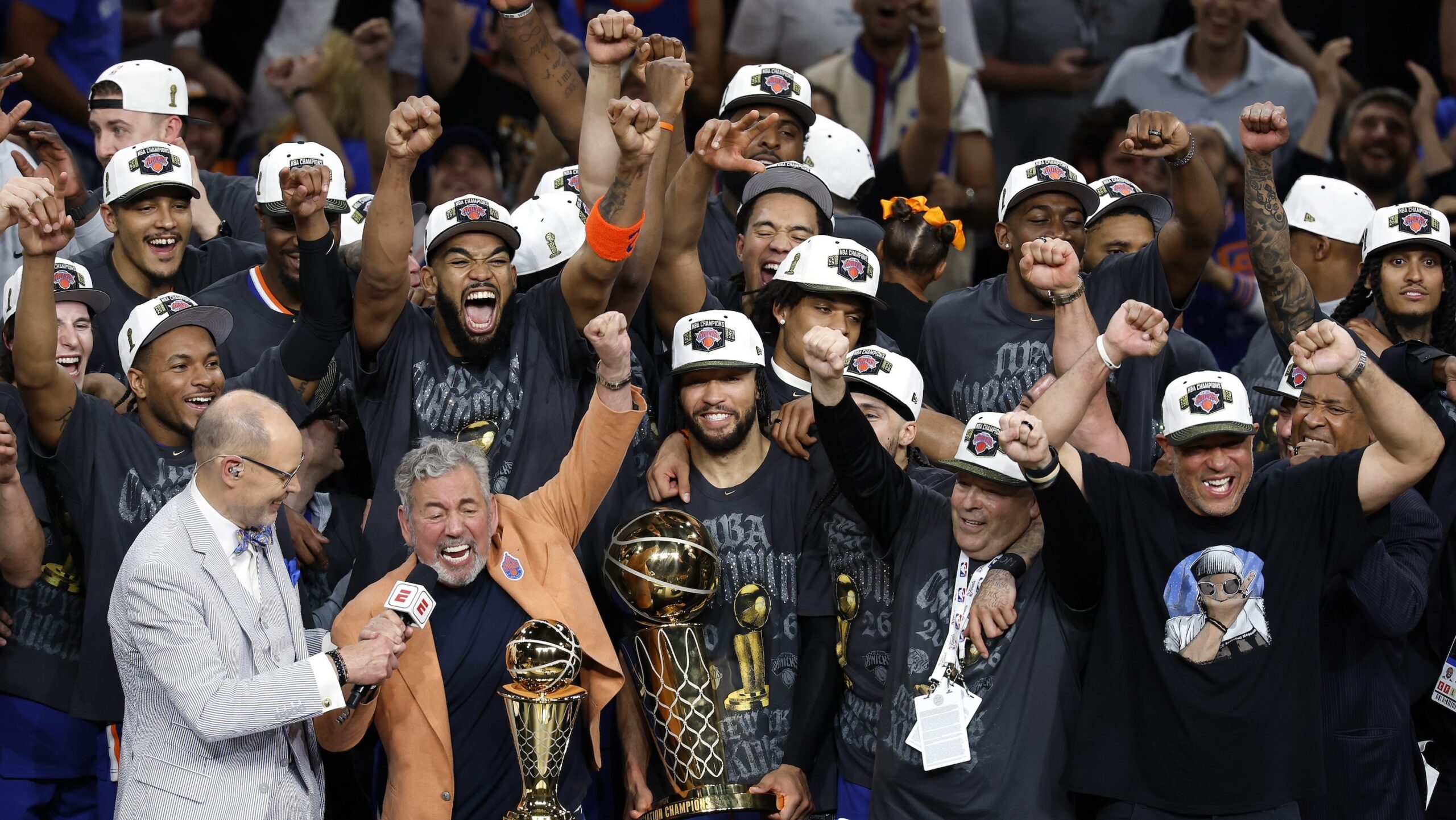 When Is the Knicks Parade? Date, Time & Attendance Details – Hollywood Life