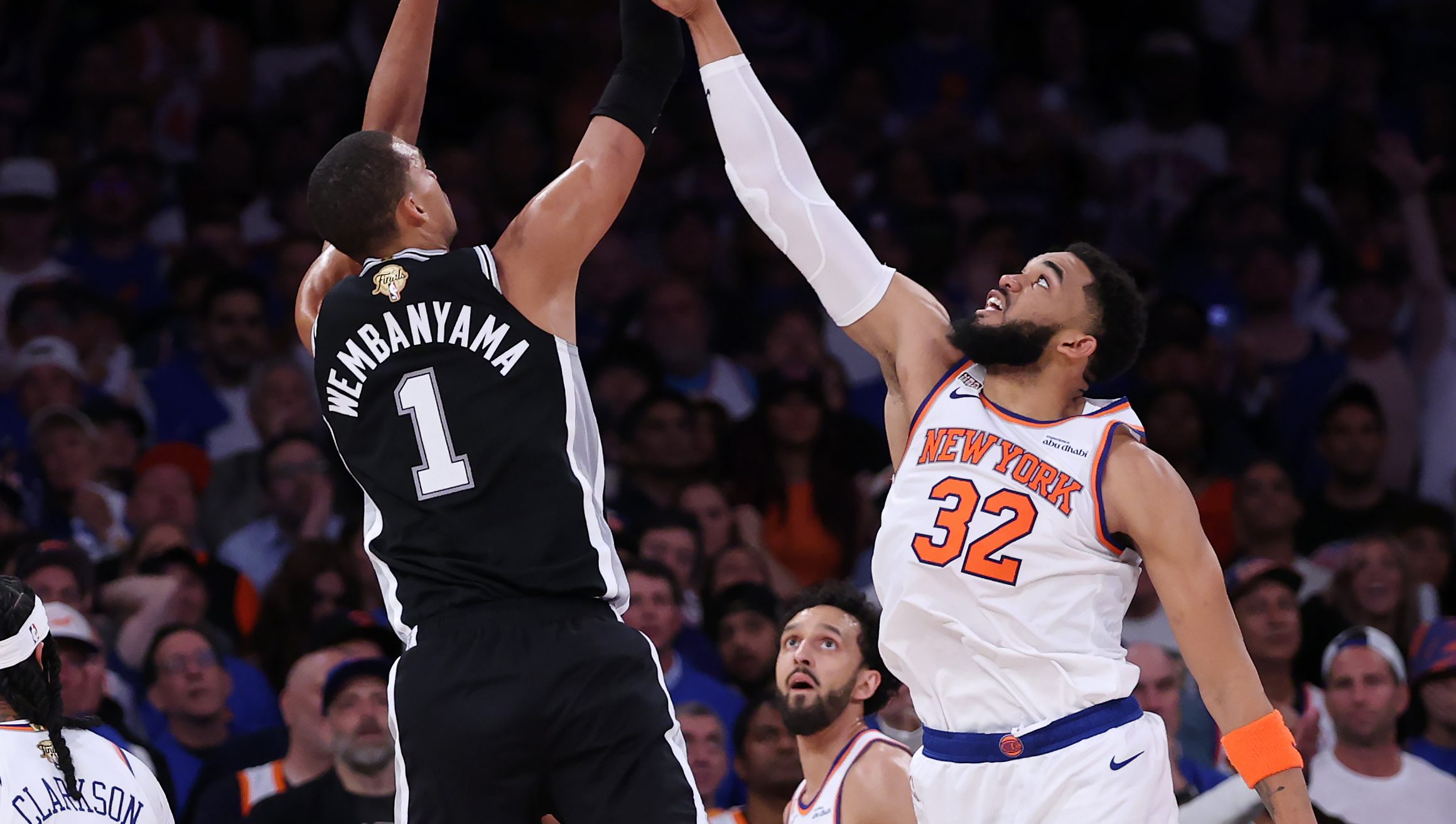 Who Won Game 4 of the NBA Finals — NY Knicks or San Antonio Spurs? – Hollywood Life